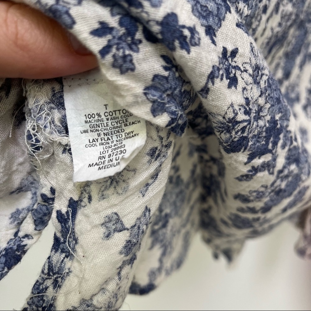 Younique Floral Blouse - Picture 5 of 6